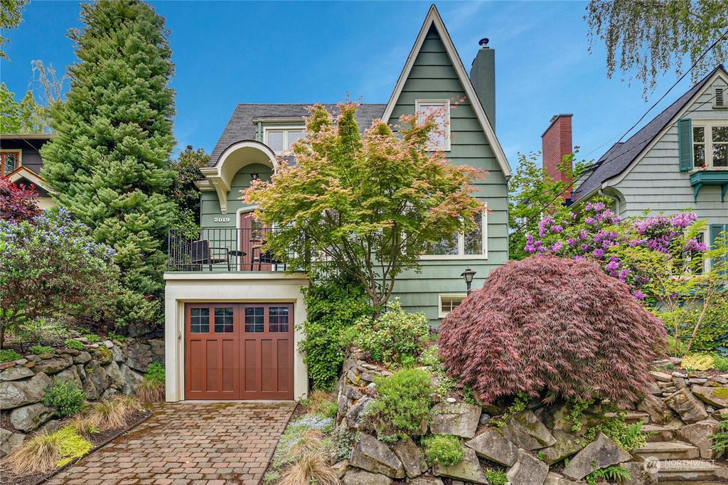 Photo of 2019 23rd Avenue E, Seattle, WA 98112 (MLS # 2243908)