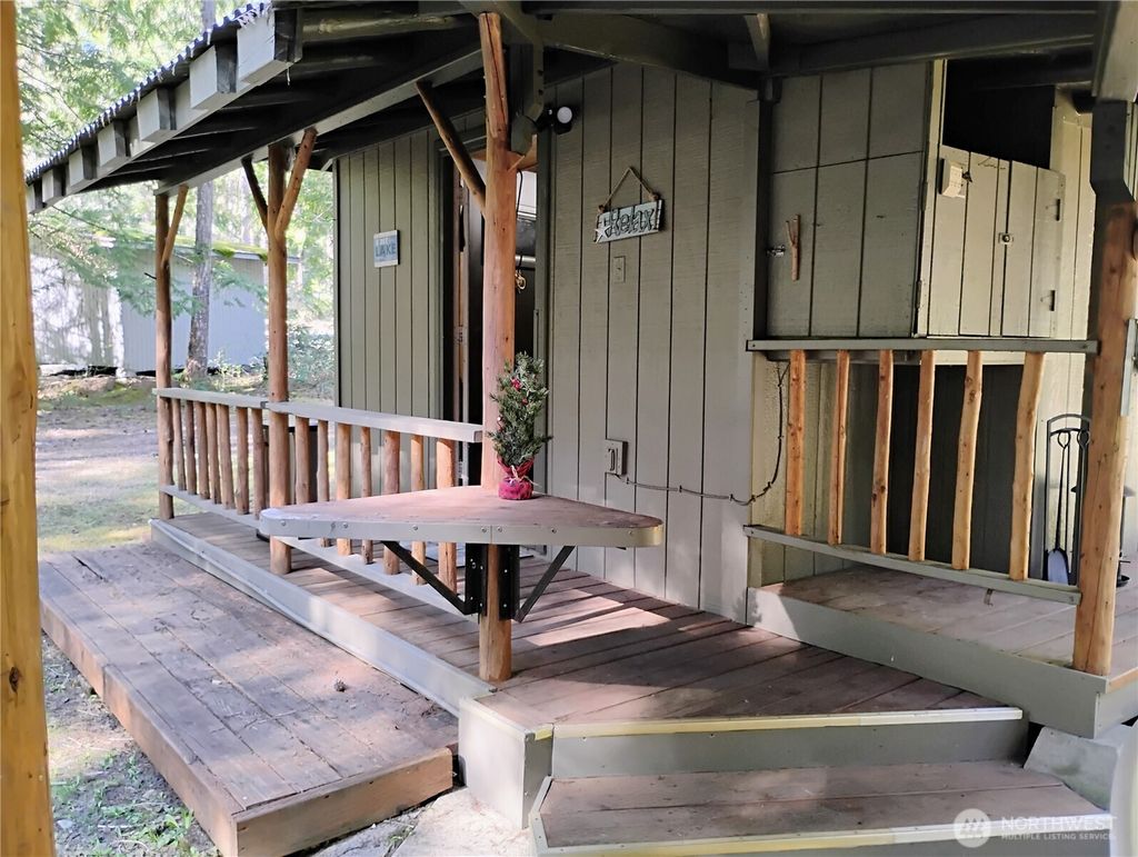 Photo of 11 E N Duckabush Dr Dr, Hoodsport, WA 98548 (MLS # 2505714)