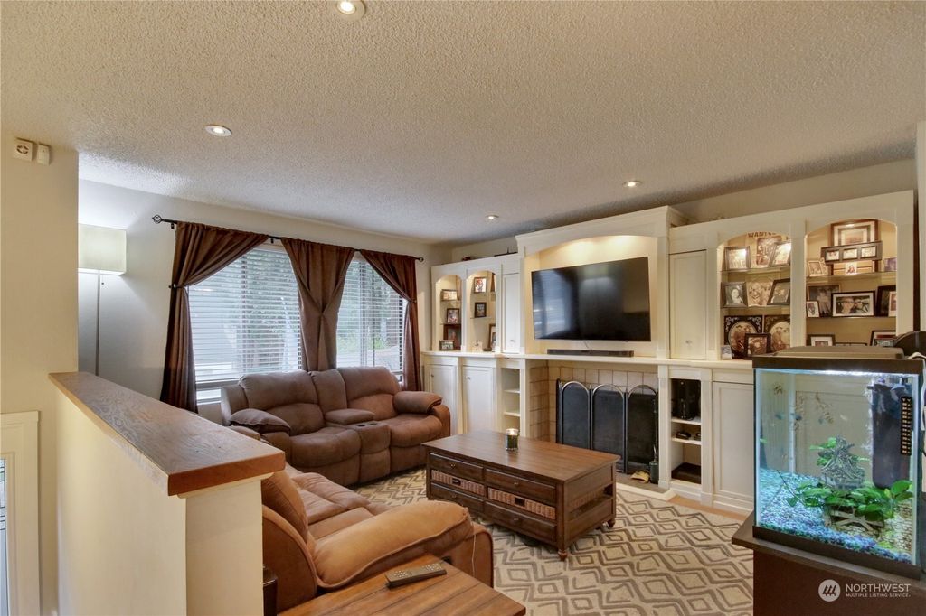 Photo of 26612 Timberlane Drive SE, Covington, WA 98042 (MLS # 2013430)