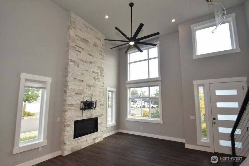 6219 Fernridge Court