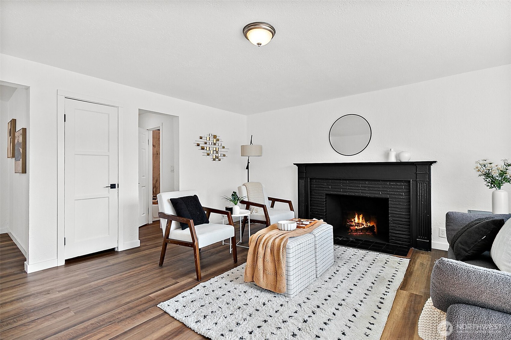 3569 E I Street