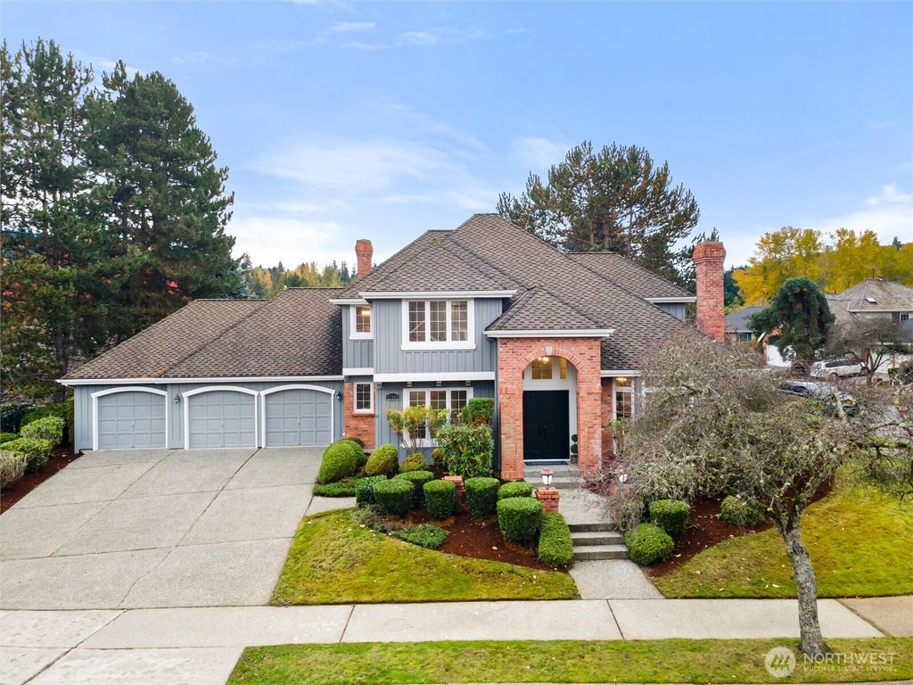 Photo of 17105 SE 47th Court, Bellevue, WA 98006 (MLS # 2478543)