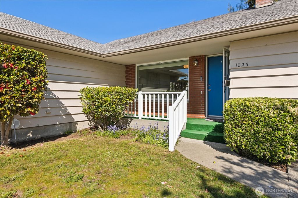 Photo of 1023 S Orchard Street, Tacoma, WA 98465 (MLS # 2486564)