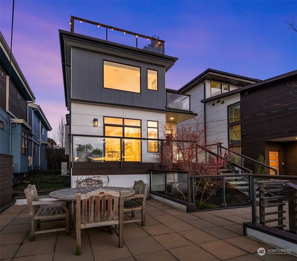 Photo of 2220 Broadway E, Seattle, WA 98102 (MLS # 2321086)