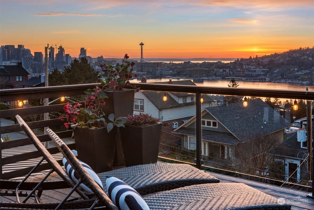 Photo of 2220 Broadway E, Seattle, WA 98102 (MLS # 2321086)