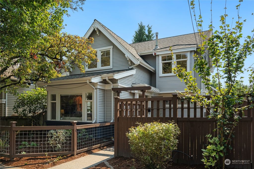 Photo of 2409 E Yesler Way, Seattle, WA 98122 (MLS # 2288364)