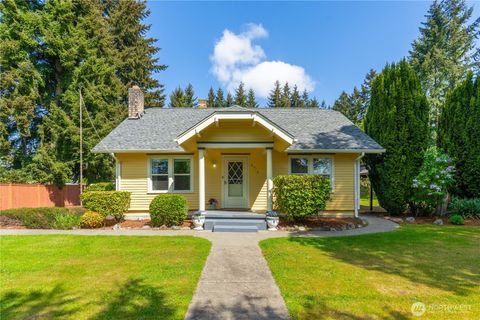 Photo of 6713 128th Street E, Puyallup, WA 98373 (MLS # 2515900)