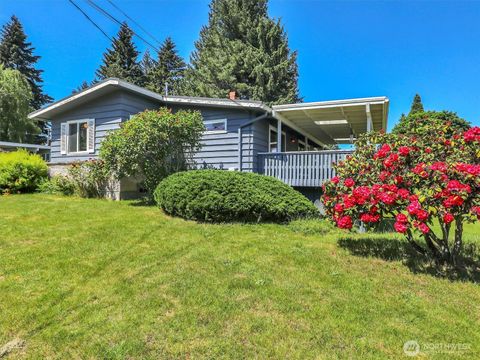 Photo of 6512 NE 196th Street, Kenmore, WA 98028 (MLS # 2525522)
