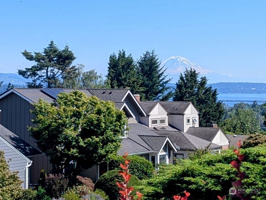 Photo of 6201 51st Avenue NE, Seattle, WA 98115 (MLS # 2268987)