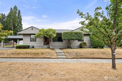 Photo of 1719 8th Avenue SW, Olympia, WA 98502 (MLS # 2567180)