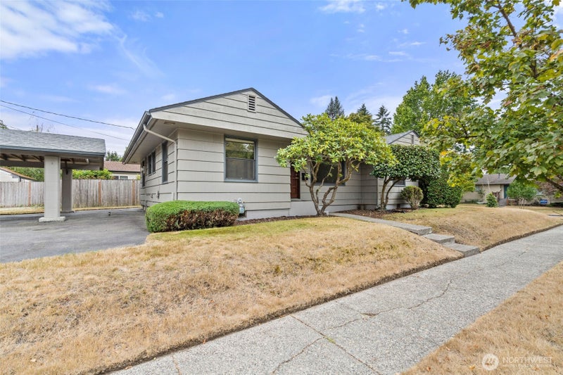 1719 8th Avenue SW