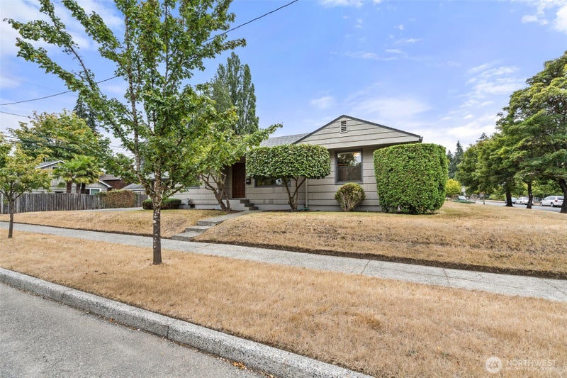 1719 8th Avenue SW