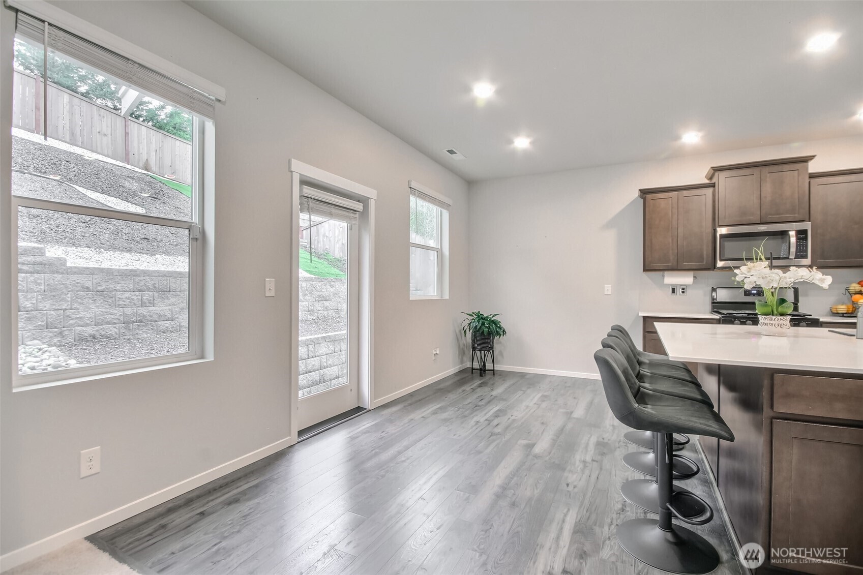 Edgewood, Washington 98371, United States, 4 Bedrooms Bedrooms, ,3 BathroomsBathrooms,Residential,Active,93415