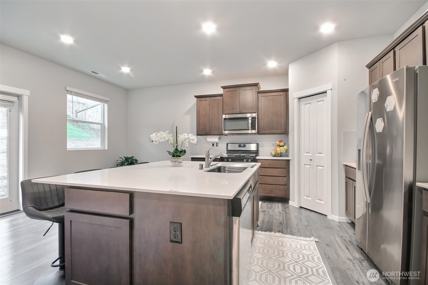 Edgewood, Washington 98371, United States, 4 Bedrooms Bedrooms, ,3 BathroomsBathrooms,Residential,Active,93415