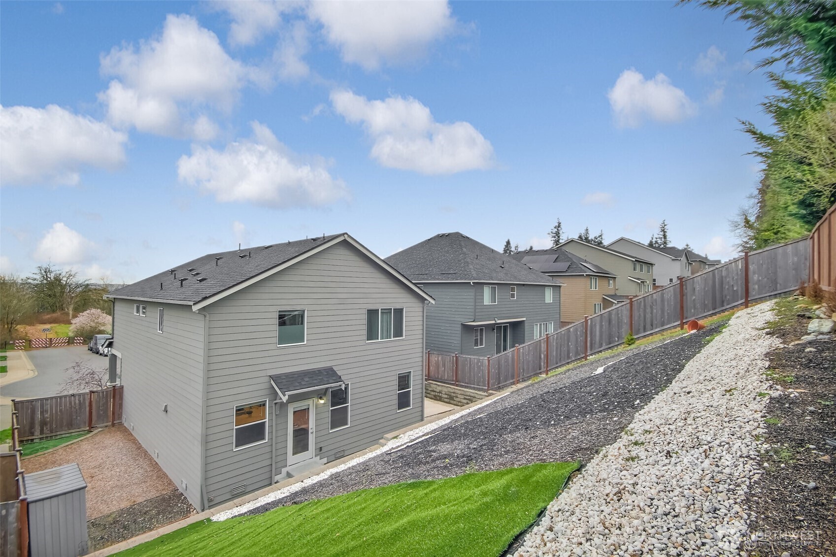 Edgewood, Washington 98371, United States, 4 Bedrooms Bedrooms, ,3 BathroomsBathrooms,Residential,Active,93415