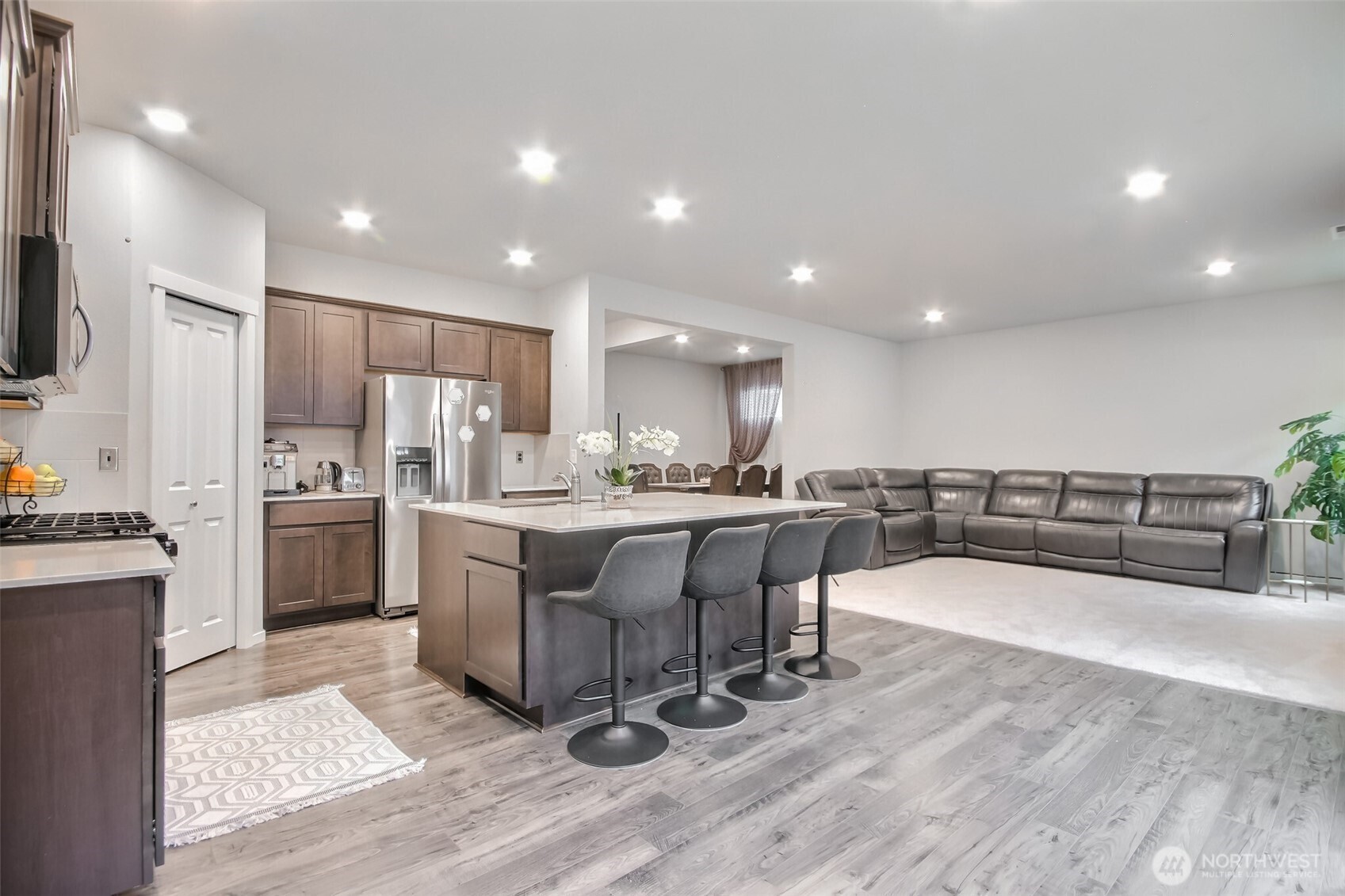 Edgewood, Washington 98371, United States, 4 Bedrooms Bedrooms, ,3 BathroomsBathrooms,Residential,Active,93415