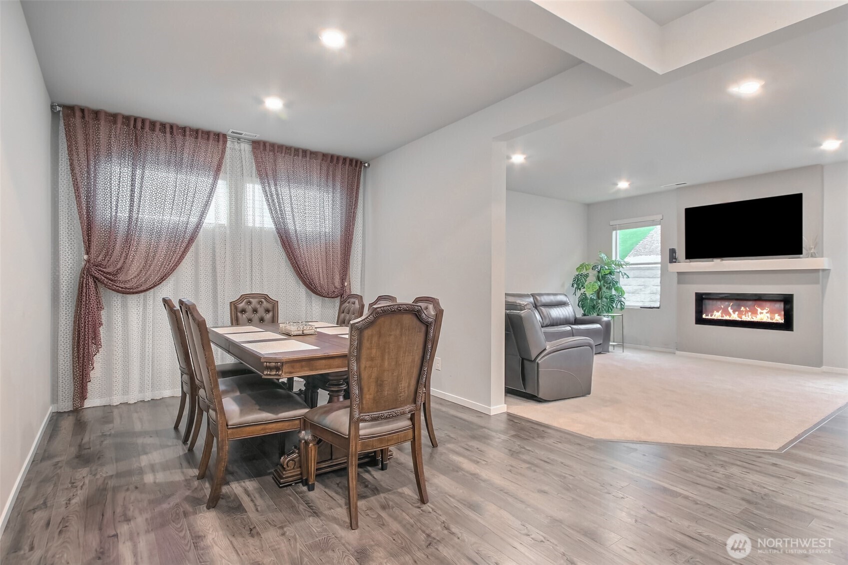 Edgewood, Washington 98371, United States, 4 Bedrooms Bedrooms, ,3 BathroomsBathrooms,Residential,Active,93415