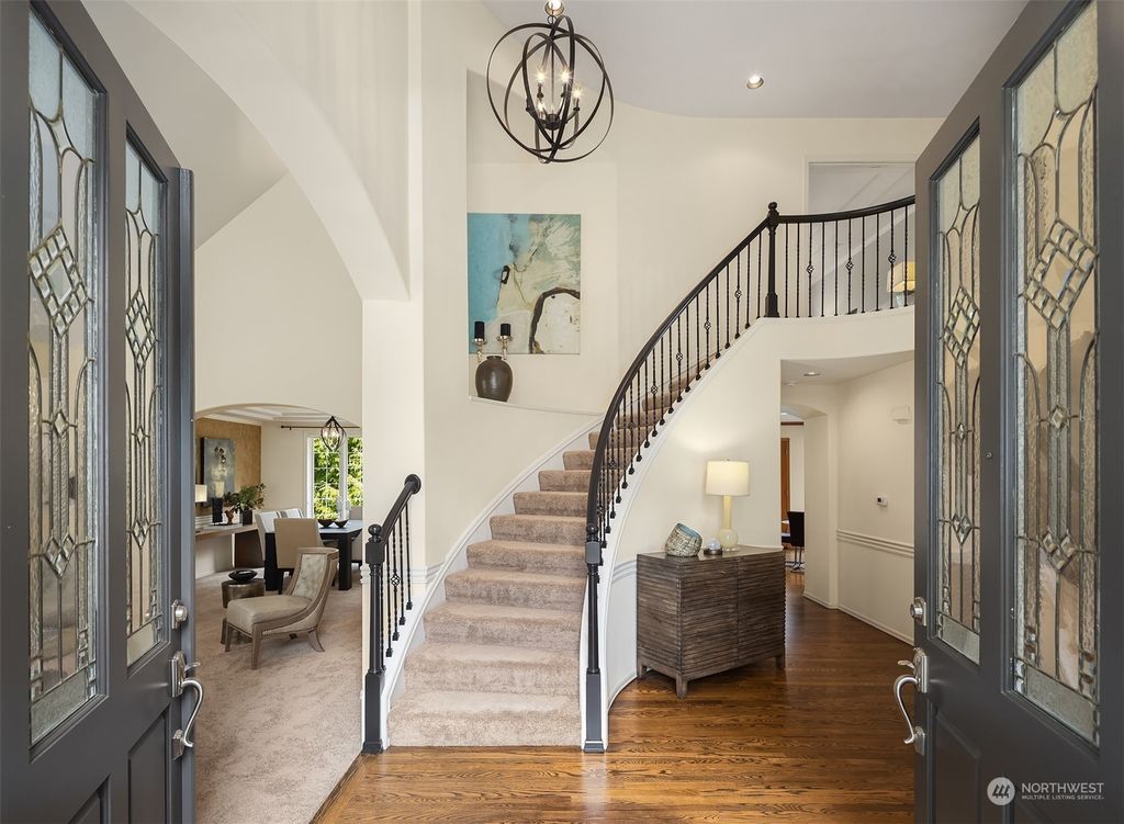 Photo of 17510 SE 55th Street, Bellevue, WA 98006 (MLS # 2074907)