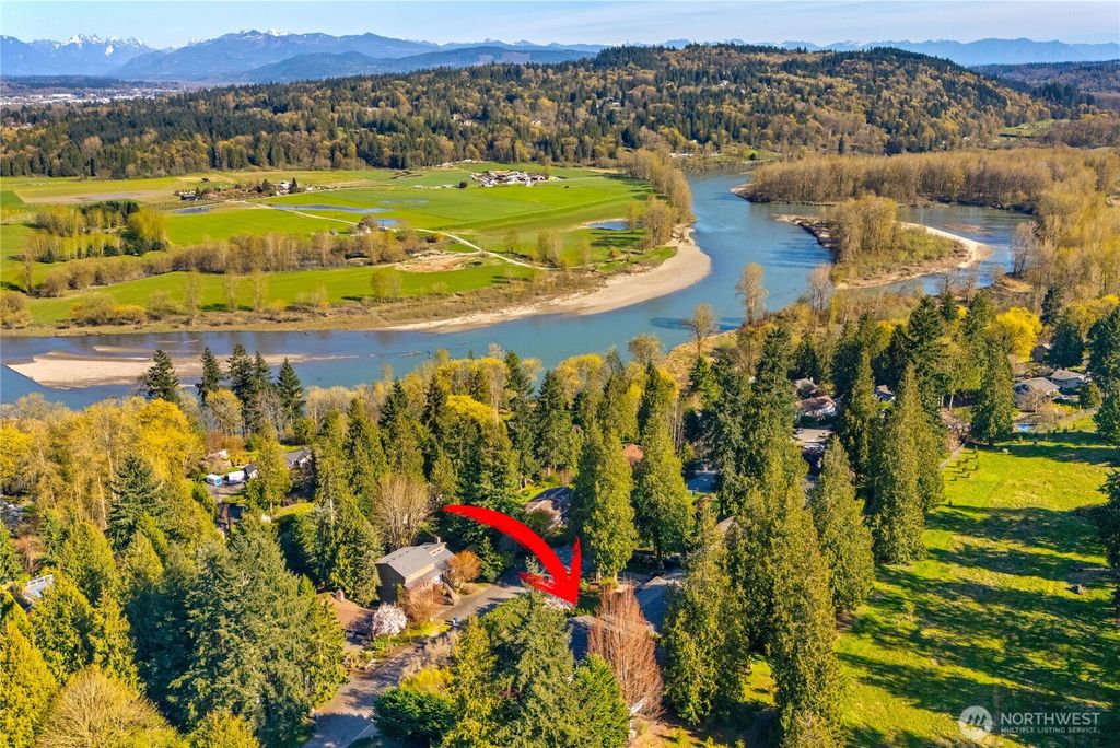 Photo of 13430 Kenwanda Drive, Snohomish, WA 98296 (MLS # 2505551)