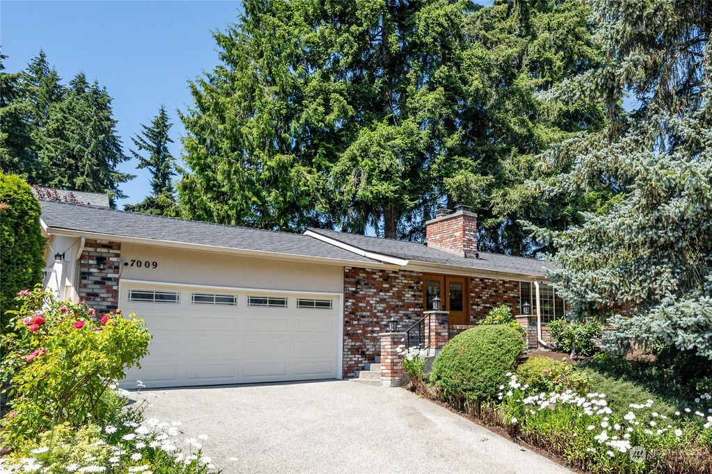 Photo of 7009 142nd Place NE, Redmond, WA 98052 (MLS # 2265647)