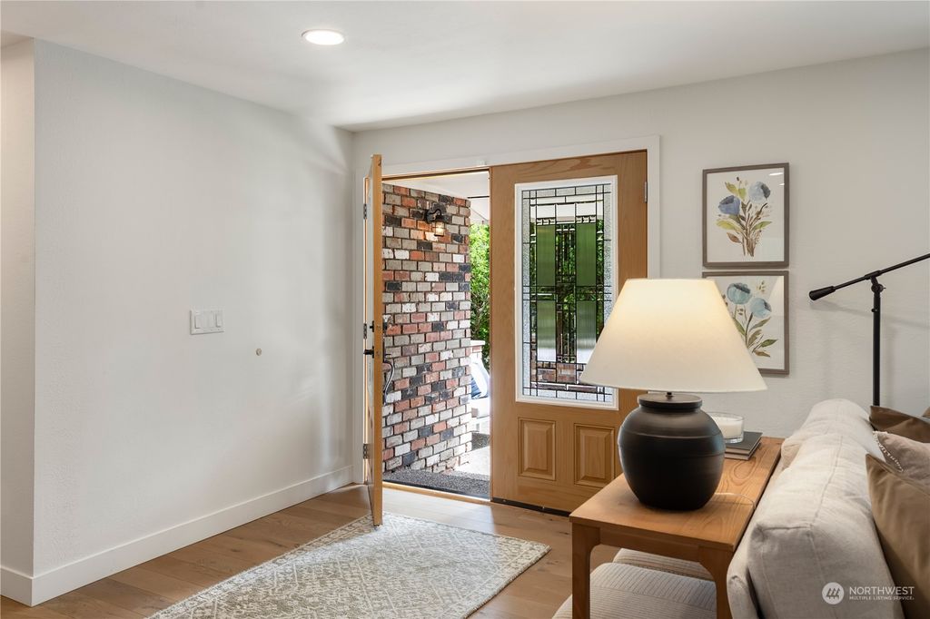 Photo of 7009 142nd Place NE, Redmond, WA 98052 (MLS # 2265647)
