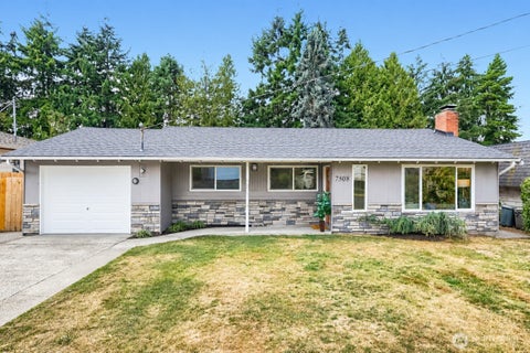 Photo of 7508 Rainier Drive, Everett, WA 98203 (MLS # 2568973)