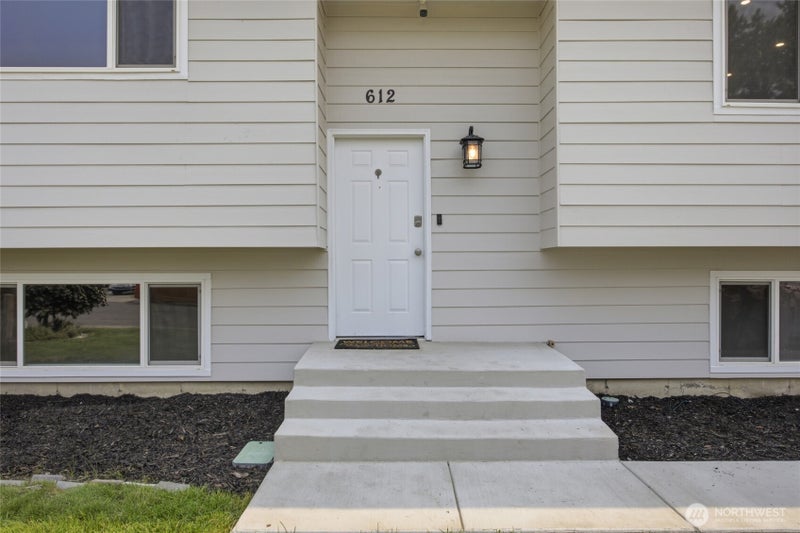 612 Conway Place