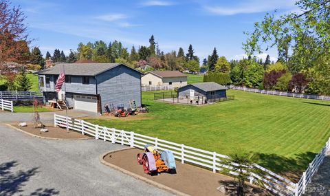 Photo of 9209 156th Street SE, Snohomish, WA 98296 (MLS # 2519016)