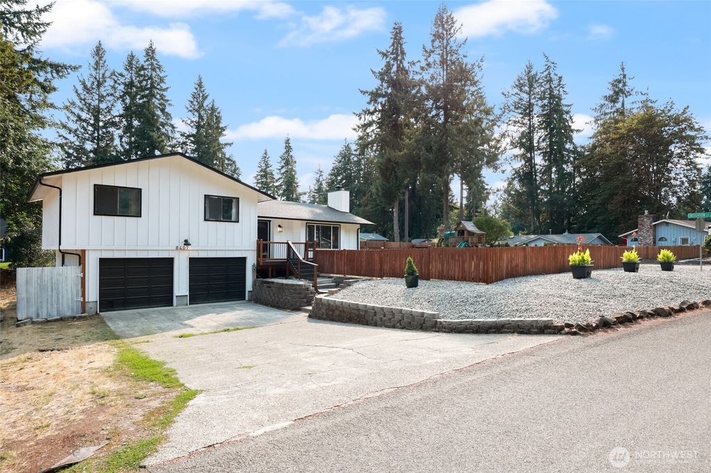 Photo of 8407 Lake Forest Drive SE, Olympia, WA 98503 (MLS # 2512915)