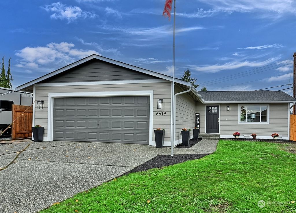 Photo of 6619 98th Place NE, Marysville, WA 98270 (MLS # 2175047)