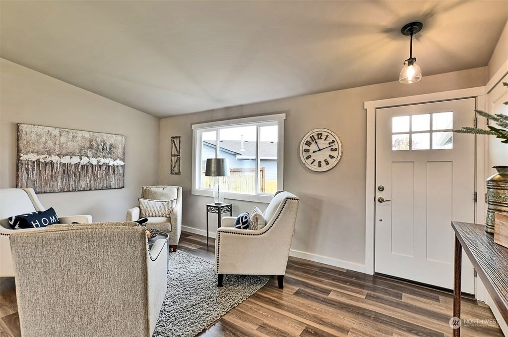 Photo of 6619 98th Place NE, Marysville, WA 98270 (MLS # 2175047)