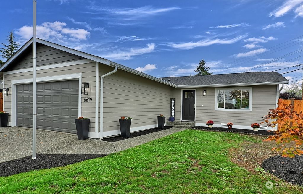 Photo of 6619 98th Place NE, Marysville, WA 98270 (MLS # 2175047)