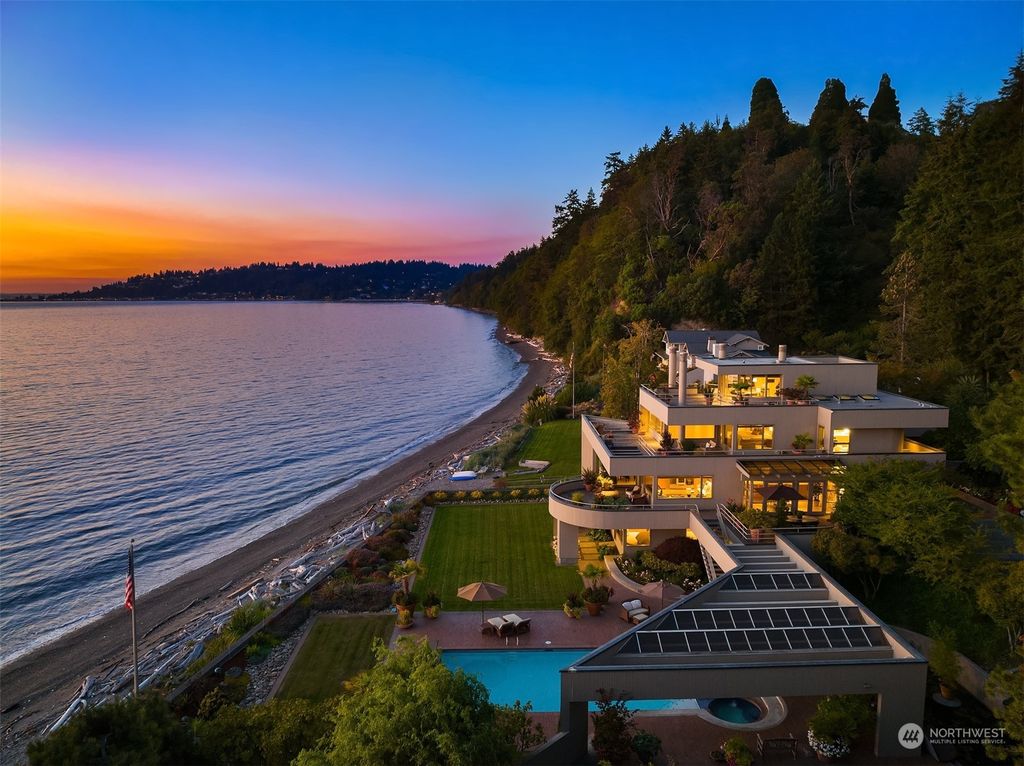 Photo of 19629 Marine View Drive SW, Normandy Park, WA 98166 (MLS # 2053112)