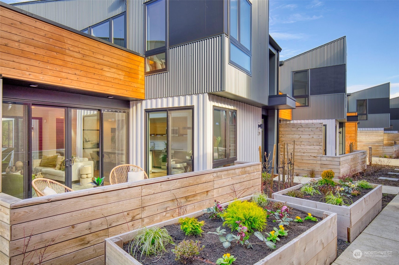 220 Canopy Path NW