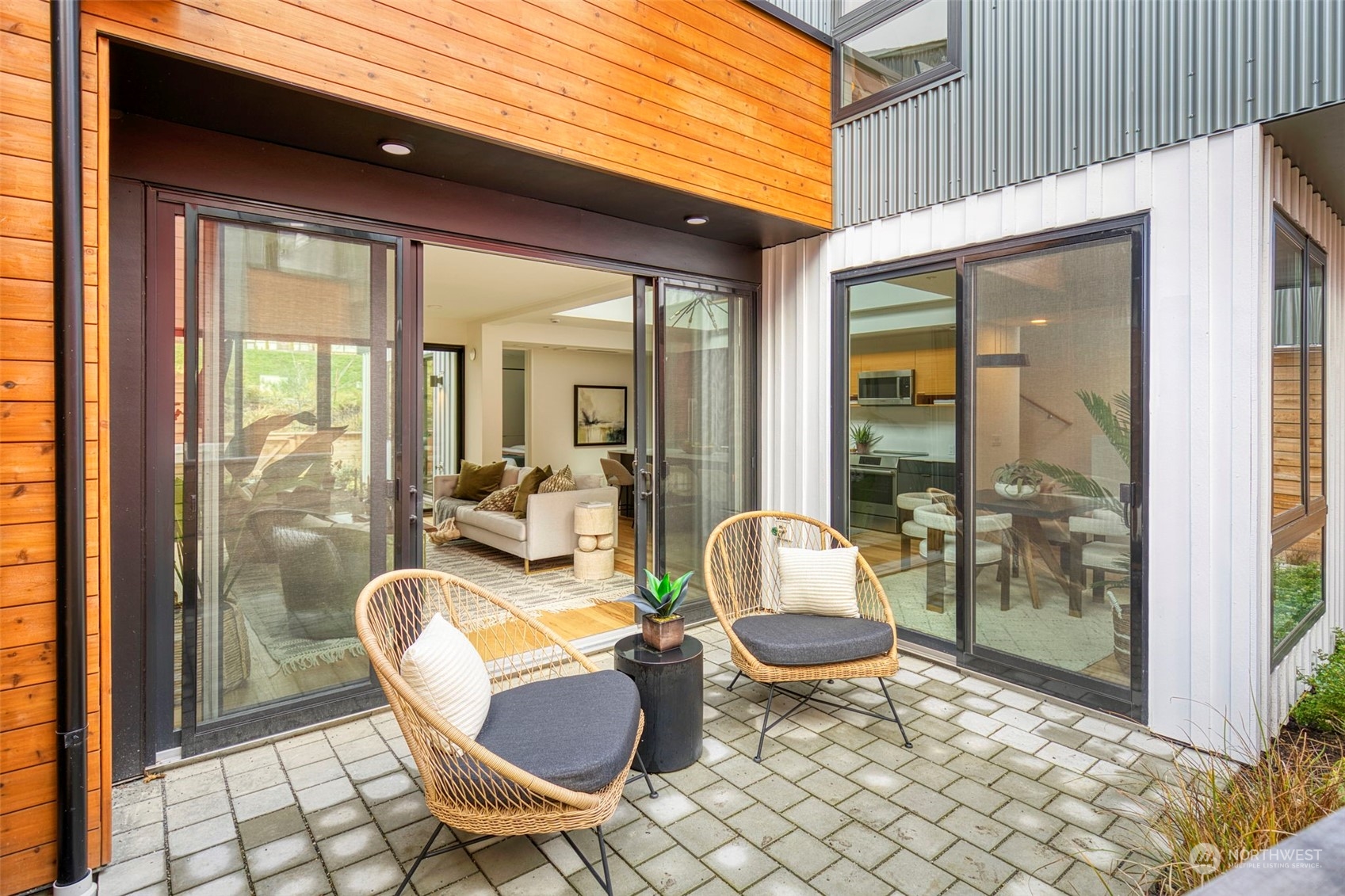 220 Canopy Path NW