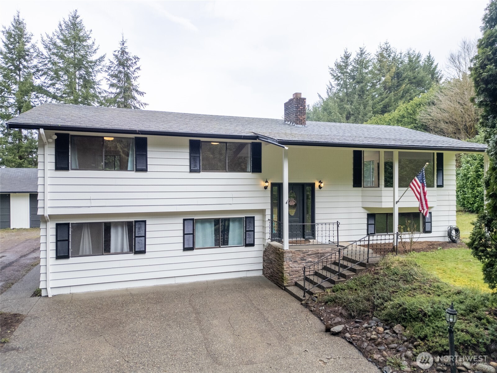 41 Meadowood Drive
