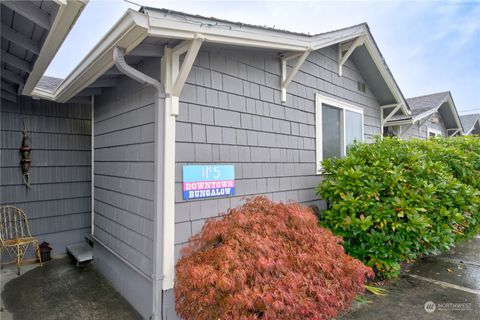 Photo of 105 Ocean Beach Boulevard S #5, Long Beach, WA 98631 (MLS # 2166390)