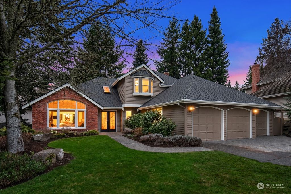 Photo of 4421 244th Place SE, Sammamish, WA 98029 (MLS # 2208521)