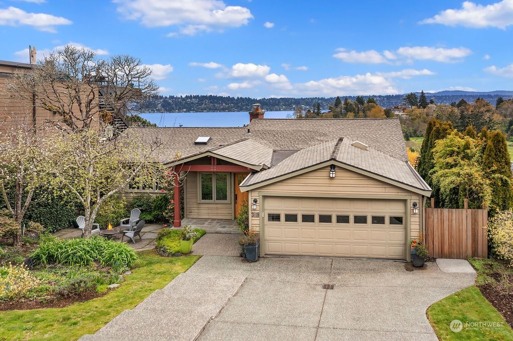 Photo of 3818 Cascadia Avenue S, Seattle, WA 98118 (MLS # 2059436)