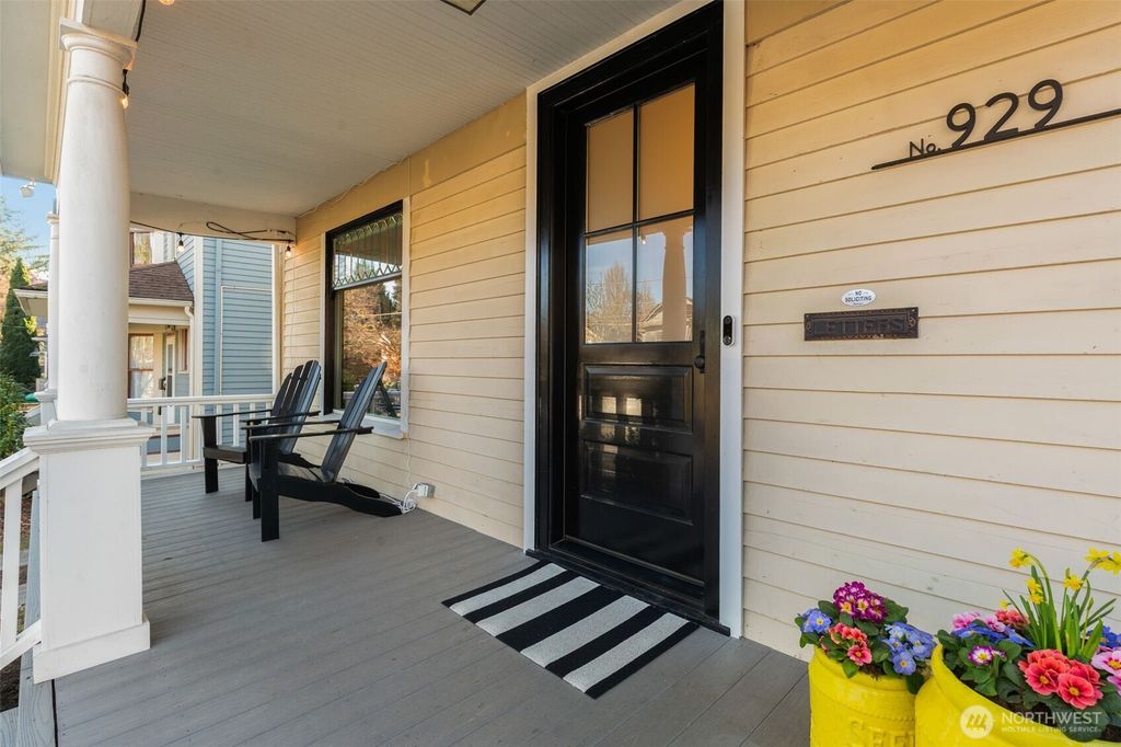 Photo of 929 20th Avenue, Seattle, WA 98122 (MLS # 2486009)