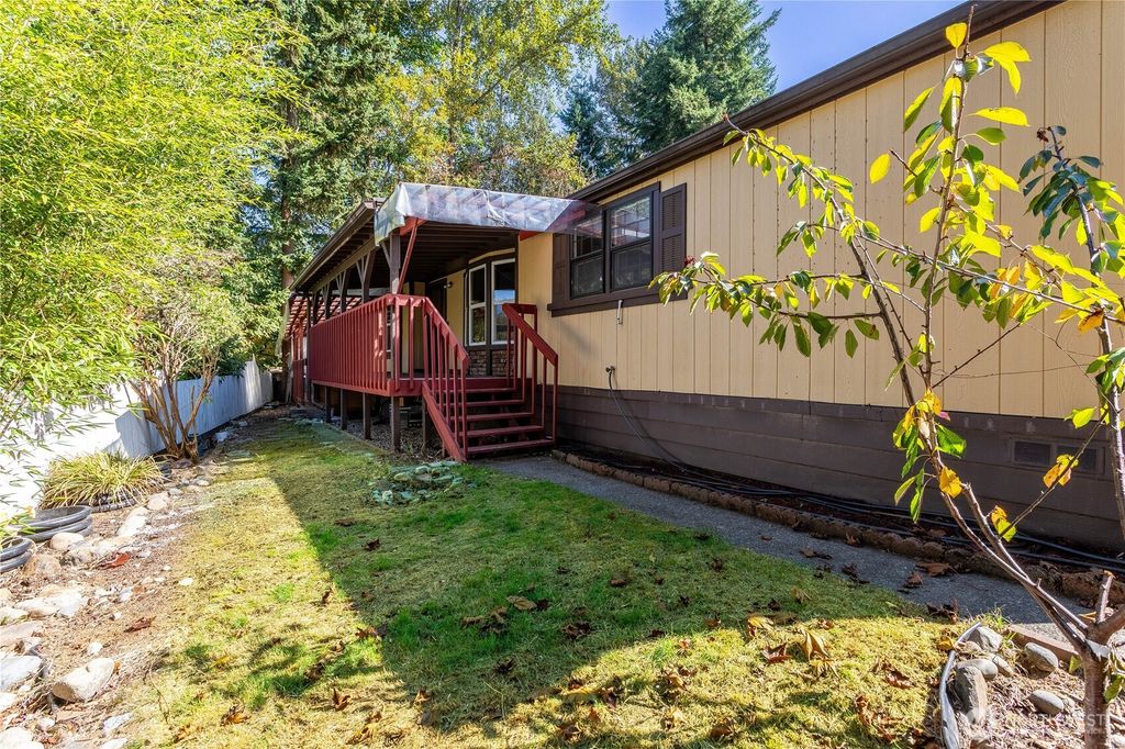 Photo of 12218 SE 206th Street, Kent, WA 98031 (MLS # 2435744)