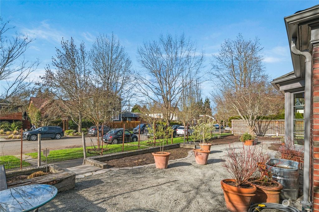 Photo of 2006 McGilvra Boulevard E, Seattle, WA 98112 (MLS # 2195390)