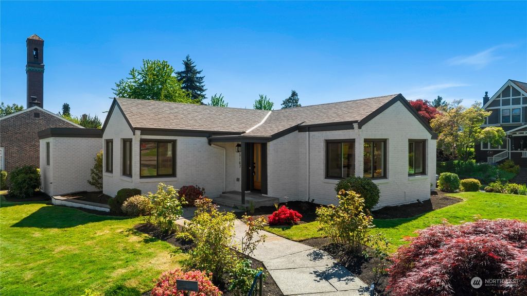 Photo of 3107 Mt Rainier Drive S, Seattle, WA 98144 (MLS # 2236168)