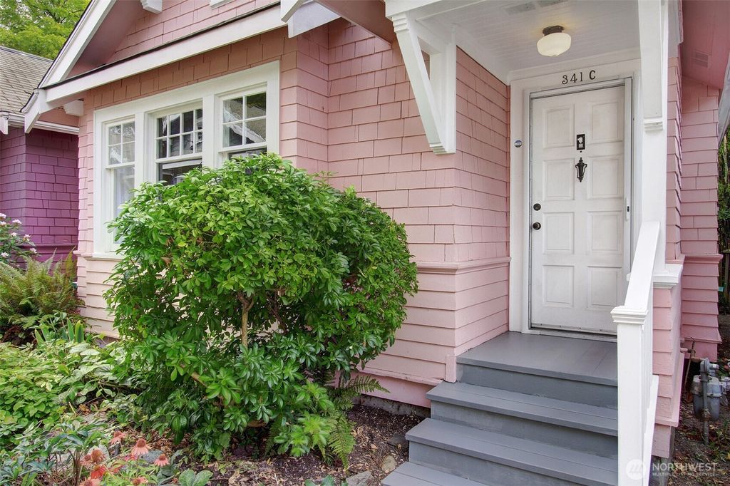 Photo of 341 16th Avenue #C, Seattle, WA 98122 (MLS # 2338736)