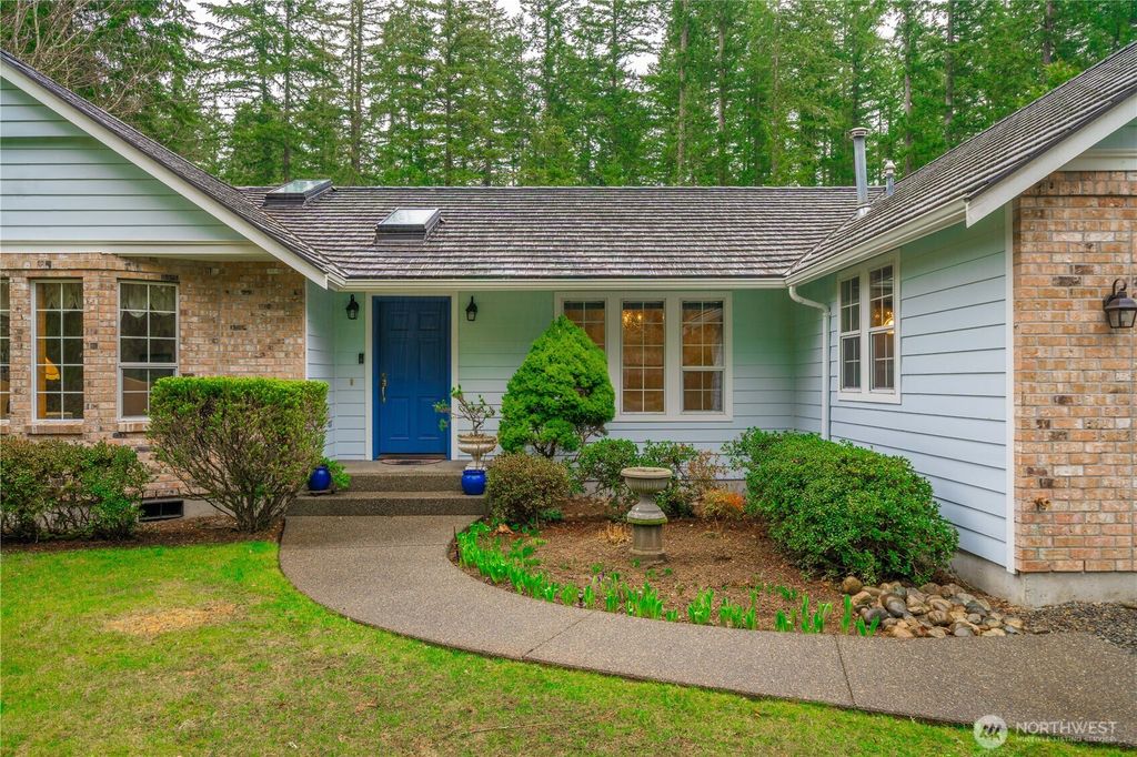 Photo of 32526 194th Avenue SE, Kent, WA 98042 (MLS # 2340780)
