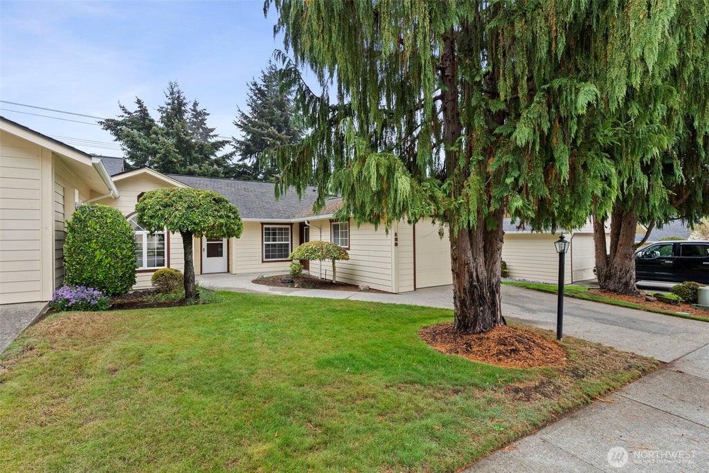 Photo of 123 Robert Frost Drive, Centralia, WA 98531 (MLS # 2585242)