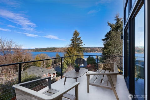 Photo of 4224 NE 124th Street, Seattle, WA 98125 (MLS # 2515316)