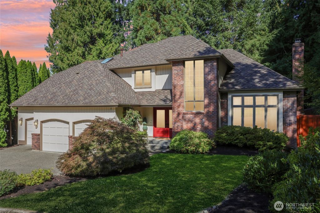Photo of 10406 NE 151st Place, Bothell, WA 98011 (MLS # 2433572)