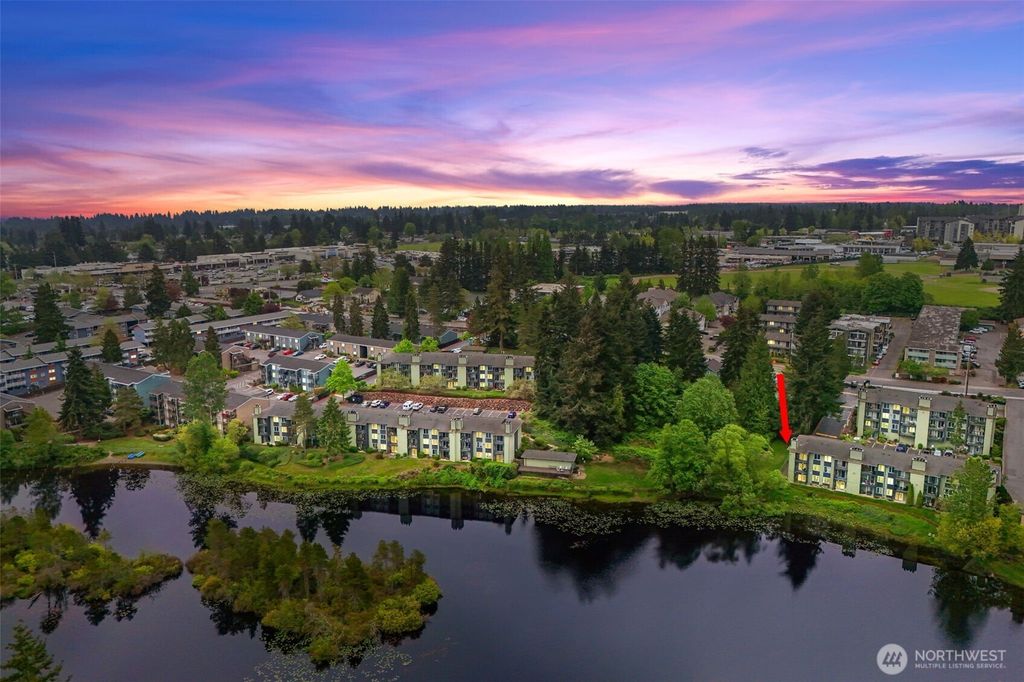 Photo of 423 75th Street SE #B26, Everett, WA 98203 (MLS # 2519930)