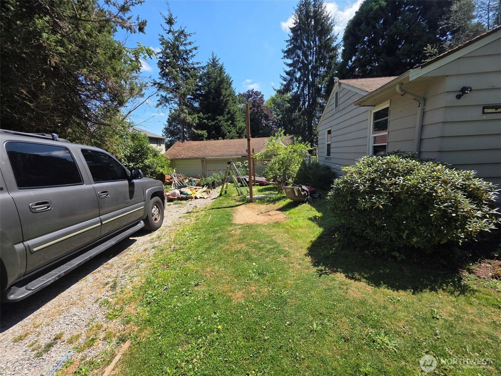 16109 Meadow RD